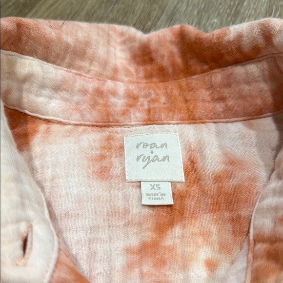 ROAN + RYAN SIZE XS White and Orange Long Sleeve Relaxed Button Down Shirt - Picture 2 of 10